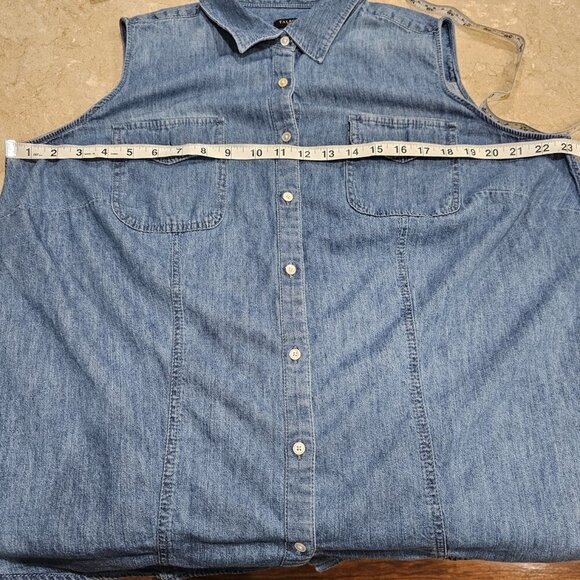 Talbots Woman Chambray Vest Pockets Blue Denim Look Size 18W - Picture 3 of 6